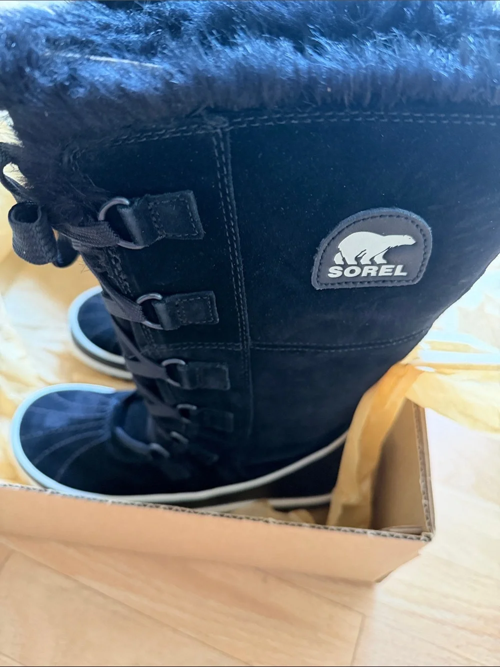Sorel Women's Black Lace-Up Waterproof Winter Boot